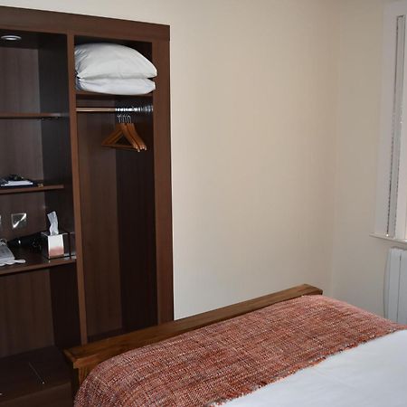 Round Tower Hotel Ardmore  Kamer foto